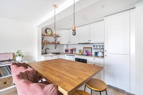 88 Atlantic Close, Ocean Village, Southampton, SO14 3TB