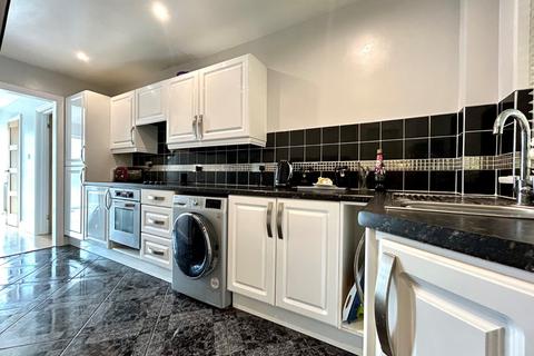 56 Pembrey Close, Southampton, SO16 8HE