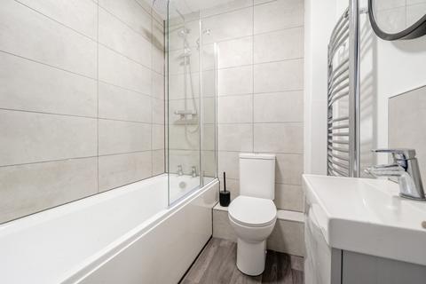 27 Atlantic Close, Southampton, SO14 3TA