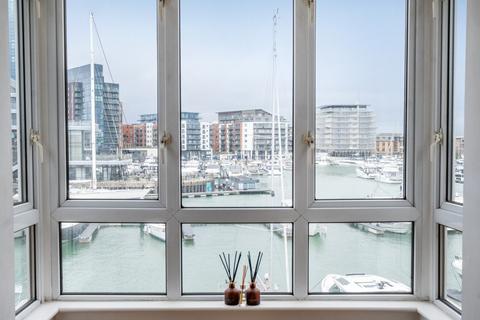 27 Atlantic Close, Southampton, SO14 3TA
