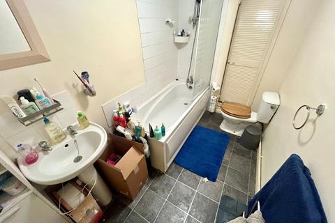 2 bedroom flat for sale, Waterloo Road, Freemantle, Southampton, Hampshire, SO15