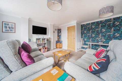 6 Avro Close, Southampton, SO15 4AE