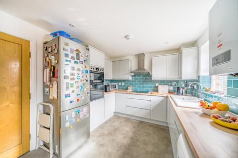 6 Avro Close, Southampton, SO15 4AE