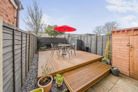 6 Avro Close, Southampton, SO15 4AE