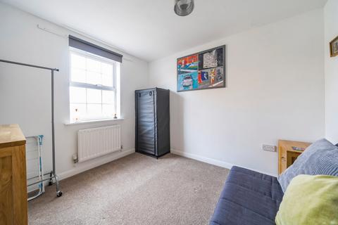 6 Avro Close, Southampton, SO15 4AE