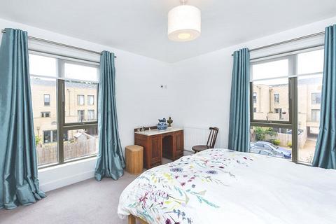 3 bedroom terraced house for sale, Bayldon Square, York, YO23