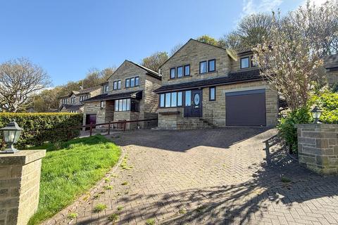4 bedroom detached house for sale, Benomley Road, Huddersfield HD5
