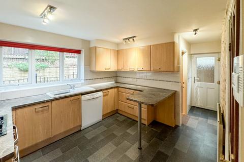4 bedroom detached house for sale, Benomley Road, Huddersfield HD5