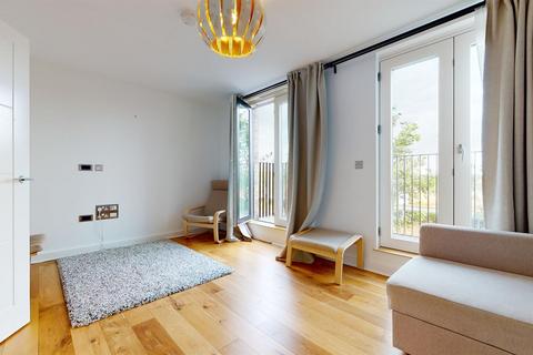 3 bedroom terraced house to rent, Madison Way, London E20