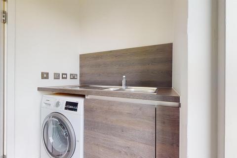 3 bedroom terraced house to rent, Madison Way, London E20