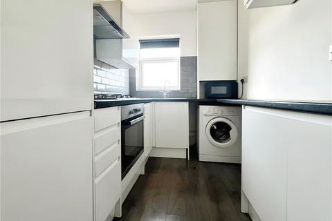 2 bedroom maisonette to rent, Hounslow Road, Twickenham, TW2