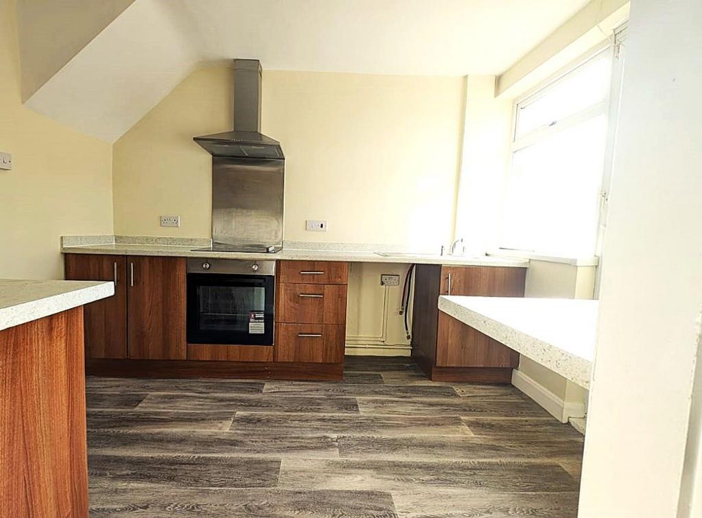 House in Grimsby - View 3