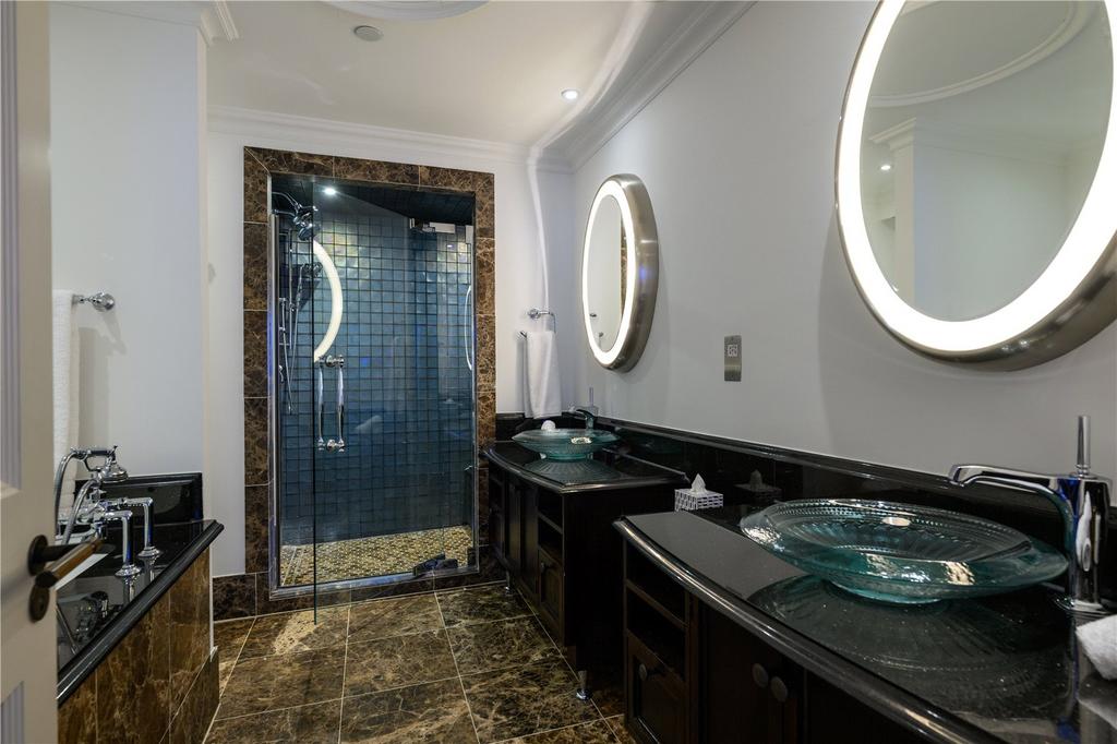 En Suite Bathroom