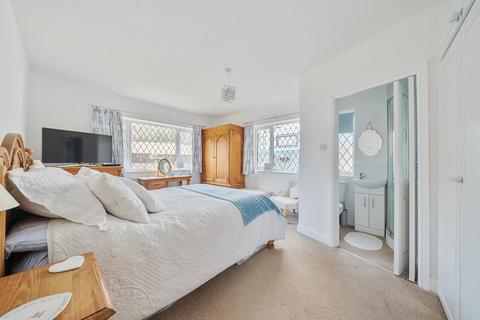 3 bedroom bungalow for sale, Oxford Road, Gerrards Cross, Buckinghamshire, SL9