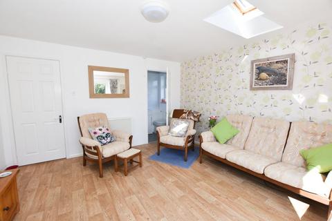 12 Chapel Close, Kehelland, Camborne, TR14 0DB