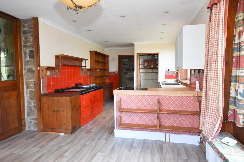 Kitchen Dining Area