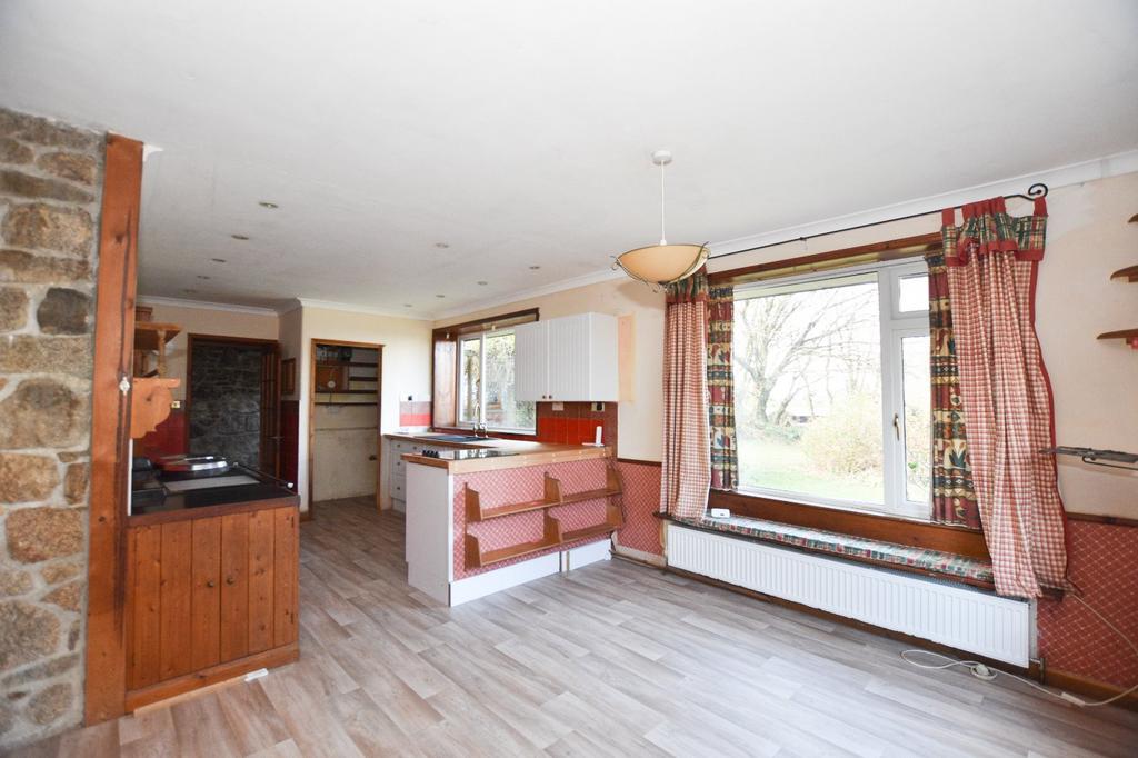Kitchen Dining Area