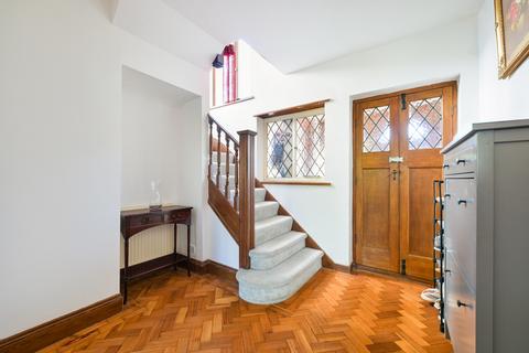 4 bedroom detached house for sale, Woodbury Drive, Surrey SM2