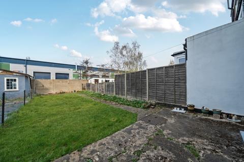 3 bedroom terraced house for sale, Longthornton Road, London SW16