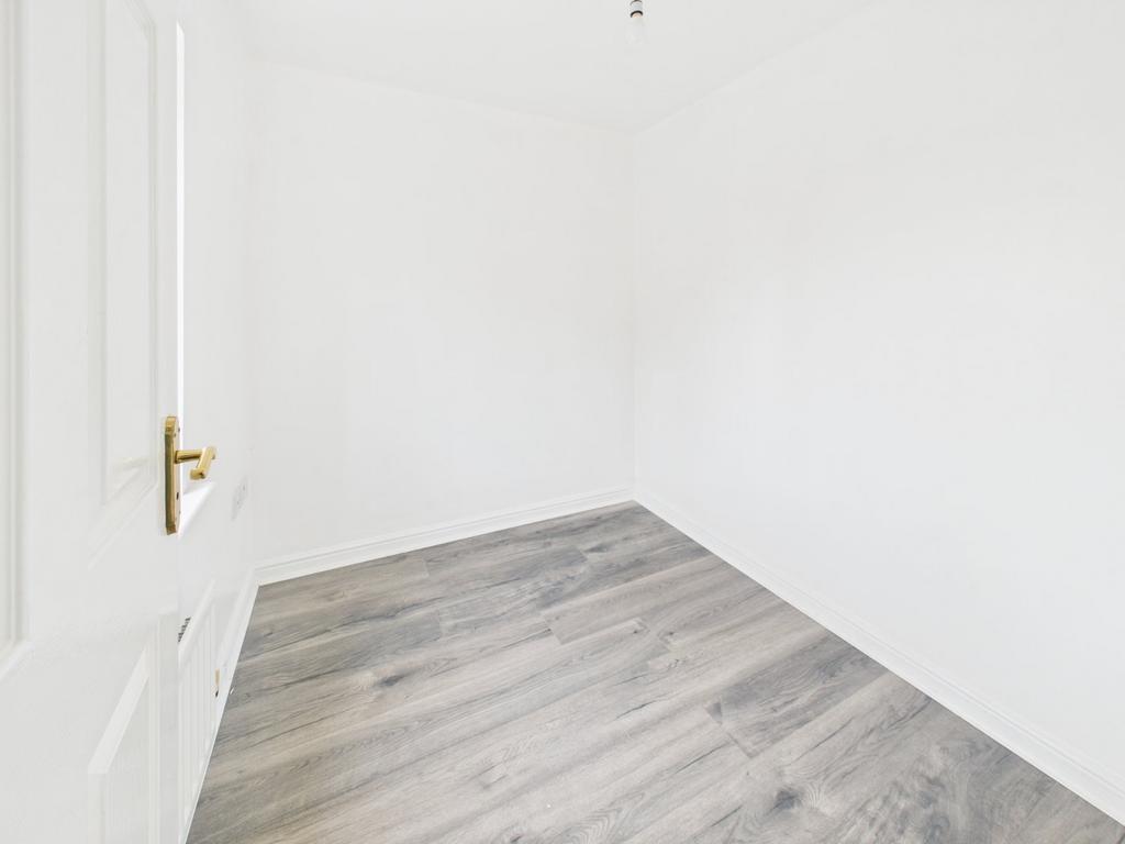 Bedroom 3/Study