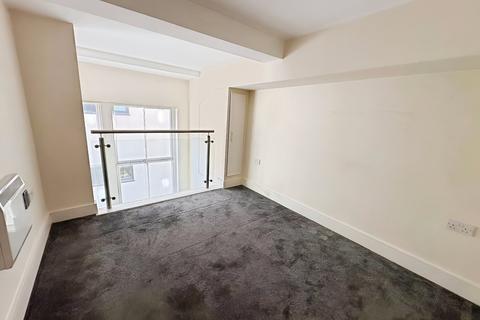 2 bedroom apartment to rent, Temple Lane, Merseyside L2