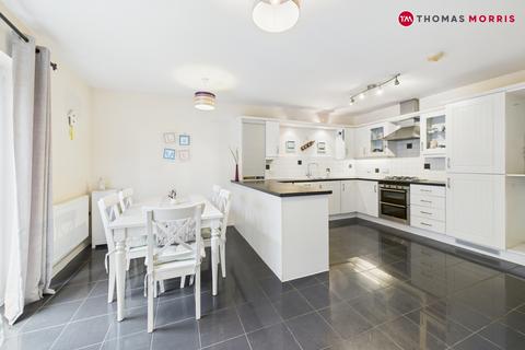 4 bedroom terraced house for sale, Skipper Way, St. Neots PE19