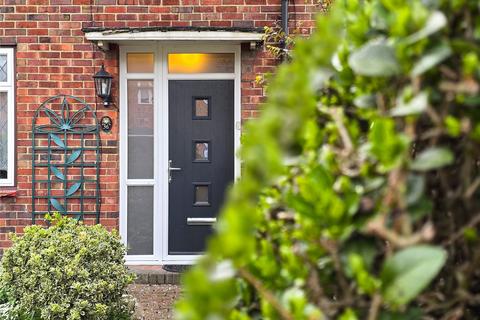 36 Alderwood Road, London, SE9 2LB