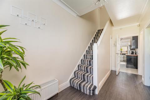 3 Moor Drive, Otley, LS21 1DZ
