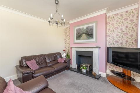 3 Moor Drive, Otley, LS21 1DZ
