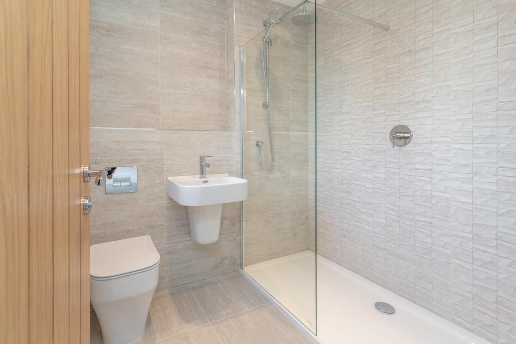 Bedroom1ensuite