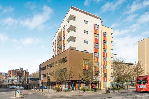 2 bedroom flat for sale, Lloyds Row, London EC1R
