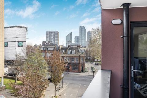 2 bedroom flat for sale, Lloyds Row, London EC1R