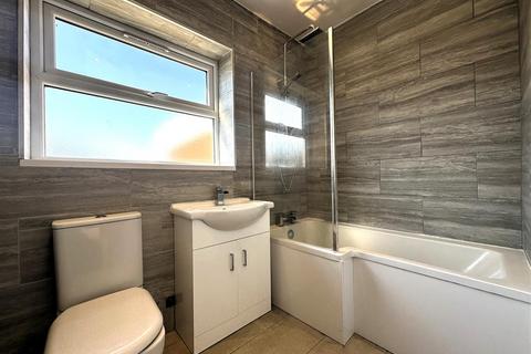 3 bedroom semi-detached house to rent, Seymour Road, Gloucester GL1