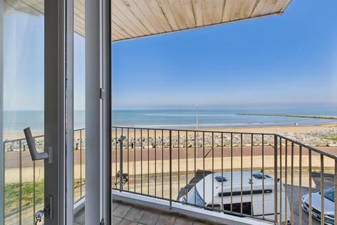 2 bedroom apartment for sale, Sandylands Promenade, Heysham, Morecambe