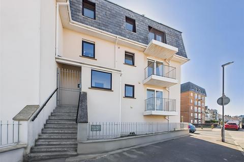 2 bedroom apartment for sale, Sandylands Promenade, Heysham, Morecambe