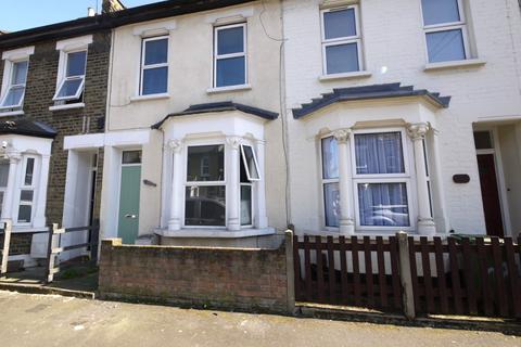 3 bedroom terraced house to rent, Aldworth Road, London, E15