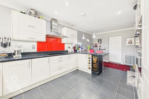 4 bedroom detached house for sale, High Road, Wortwell, Harleston