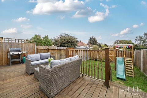 7 Aintree Grove, Upminster, RM14 2NU