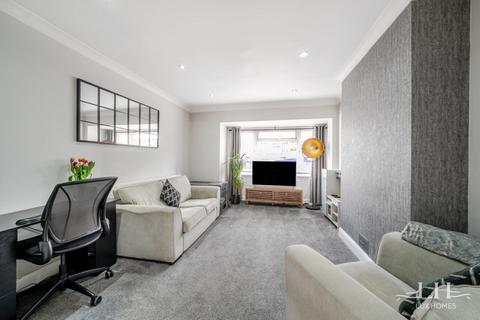 7 Aintree Grove, Upminster, RM14 2NU