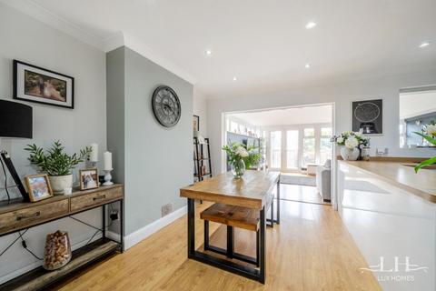 7 Aintree Grove, Upminster, RM14 2NU