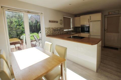 3 bedroom semi-detached house for sale, Bittern Rise, Morley, LS27