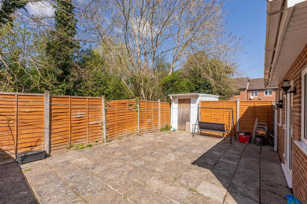 18 Gladstone Way-1.jpg