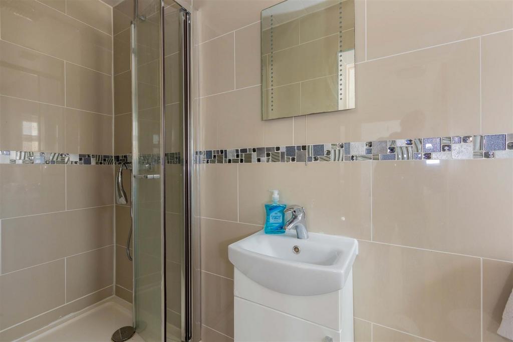 18 Gladstone Way-10.jpg