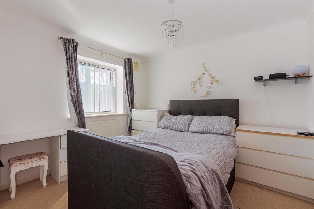 18 Gladstone Way-13.jpg