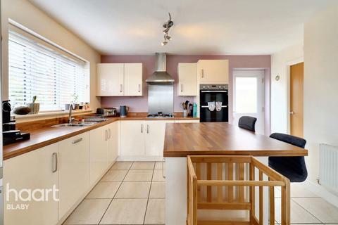 2 Hunter Road, Whetstone, Leicester, LE8 6AE