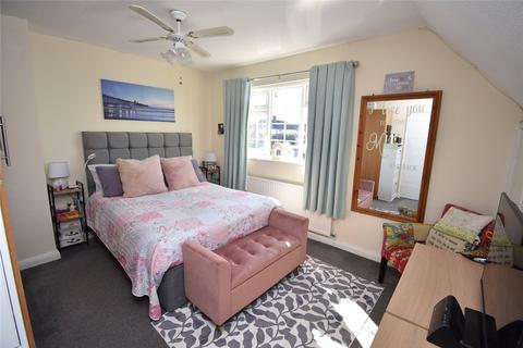 25 Bidwell Hill, Houghton Regis, Dunstable, LU5 5DR