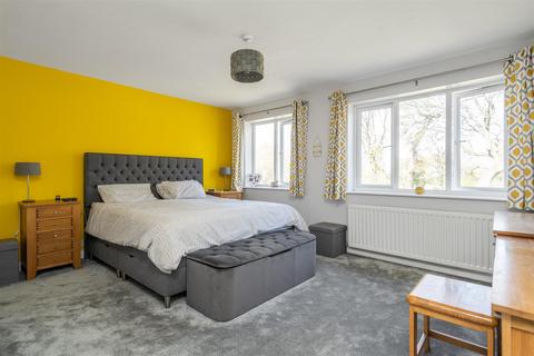 93 Buryfield Road, Solihull, B91 2DQ