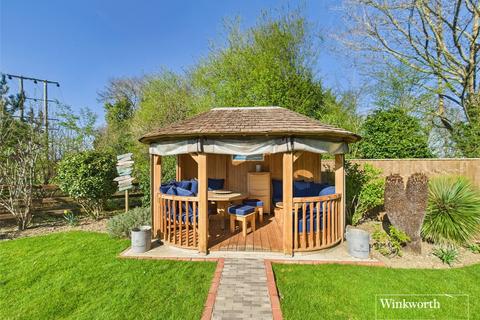 7 Sheffield Close, Pangbourne, Reading, RG8 7GD