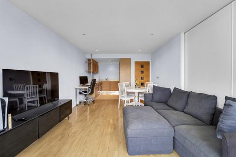 1 bedroom flat for sale, Battersea, Queenstown Road, London SW8