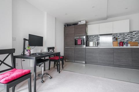 2 bedroom apartment to rent, Grosvenor Mansions, Camberley GU15